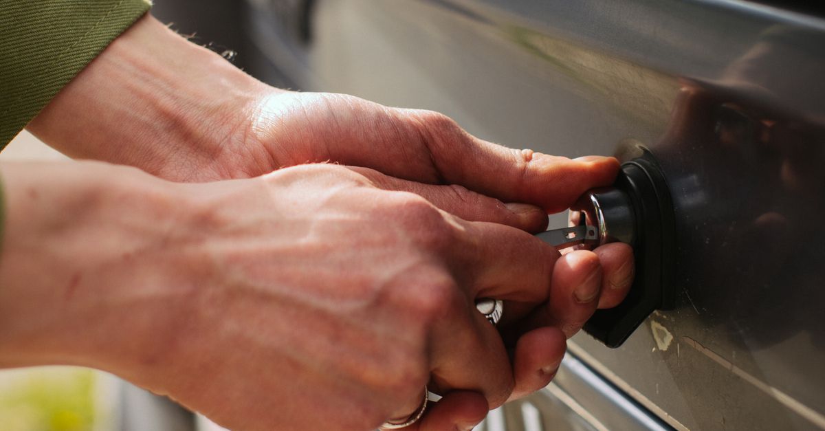 locksmith service technician — Augustine Locksmith Pro